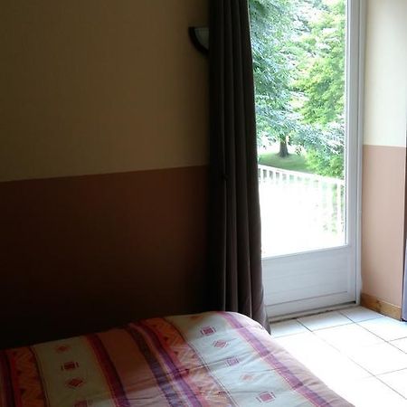 Le Pic Boeuf Hotell Manthes Eksteriør bilde