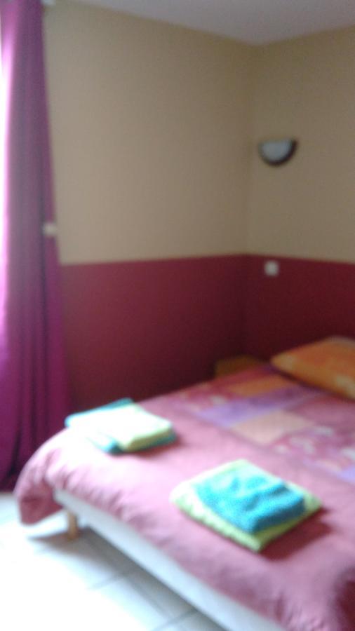 Le Pic Boeuf Hotell Manthes Eksteriør bilde